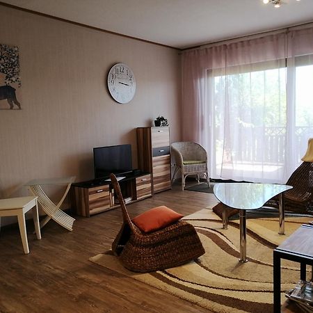 Haus Mohr - Ferienwohnung Im Taunus Weilmunster Exterior foto
